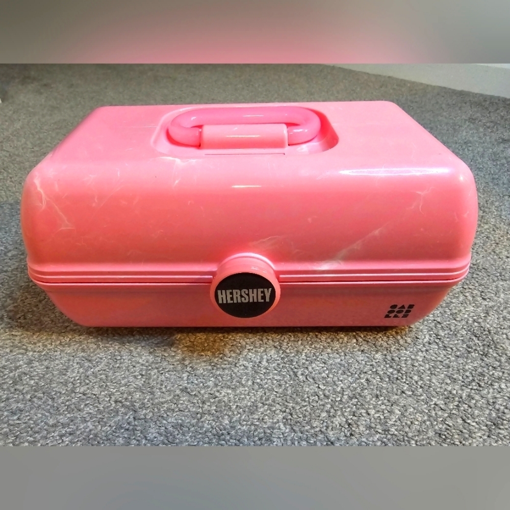 Caboodle X Hershey Beauty Container with mirror Good Pre-loved Condition